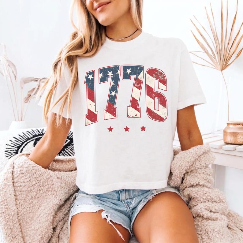 Vintage Patriotic Graphic Crop Top