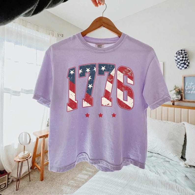 Vintage Patriotic Graphic Crop Top
